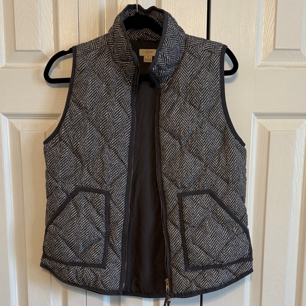 GUC Herringbone J Crew Quilted Vest - Gray & White